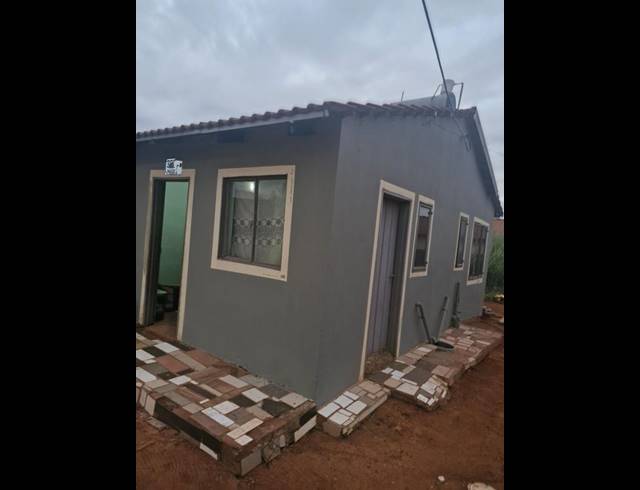 2 BEDROOM HOUSE FOR SALE IN LEHAE